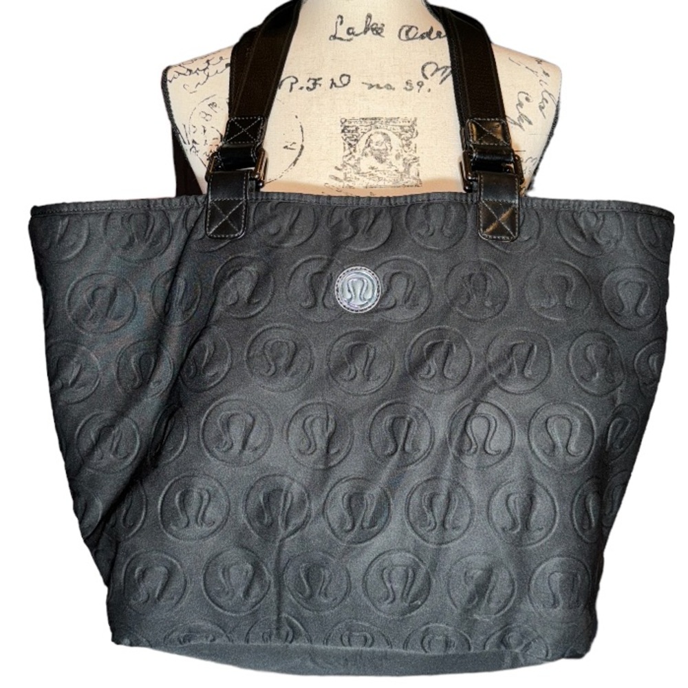 RARE! LULULEMON Quilted Multi Logo Reversible Large (GIANT) Beach/Baby Tote Bag